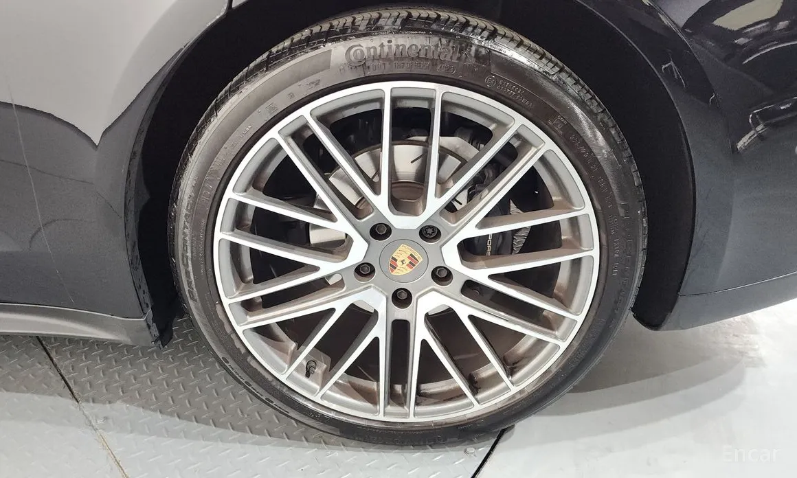 Фото 5 - Porsche Panamera