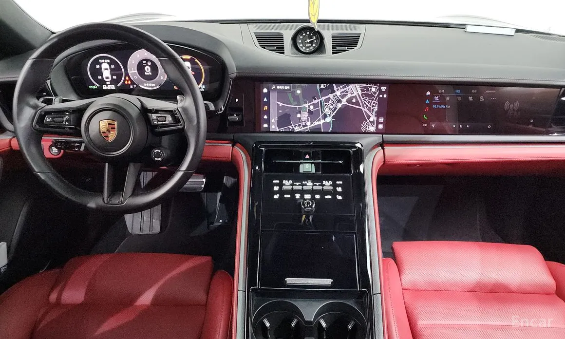 Фото 7 - Porsche Panamera