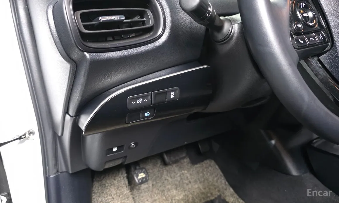 Фото 14 - Toyota Prius