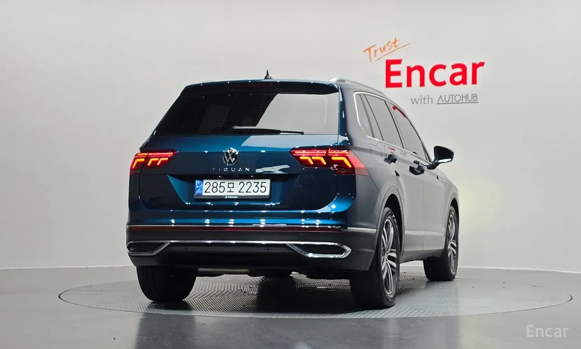 Фото 4 - Volkswagen Tiguan