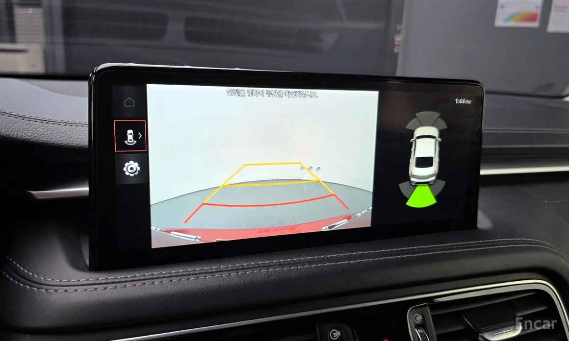 Фото 17 - Genesis G70