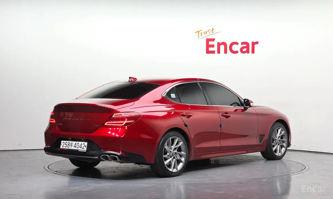 Фото 2 - Genesis G70