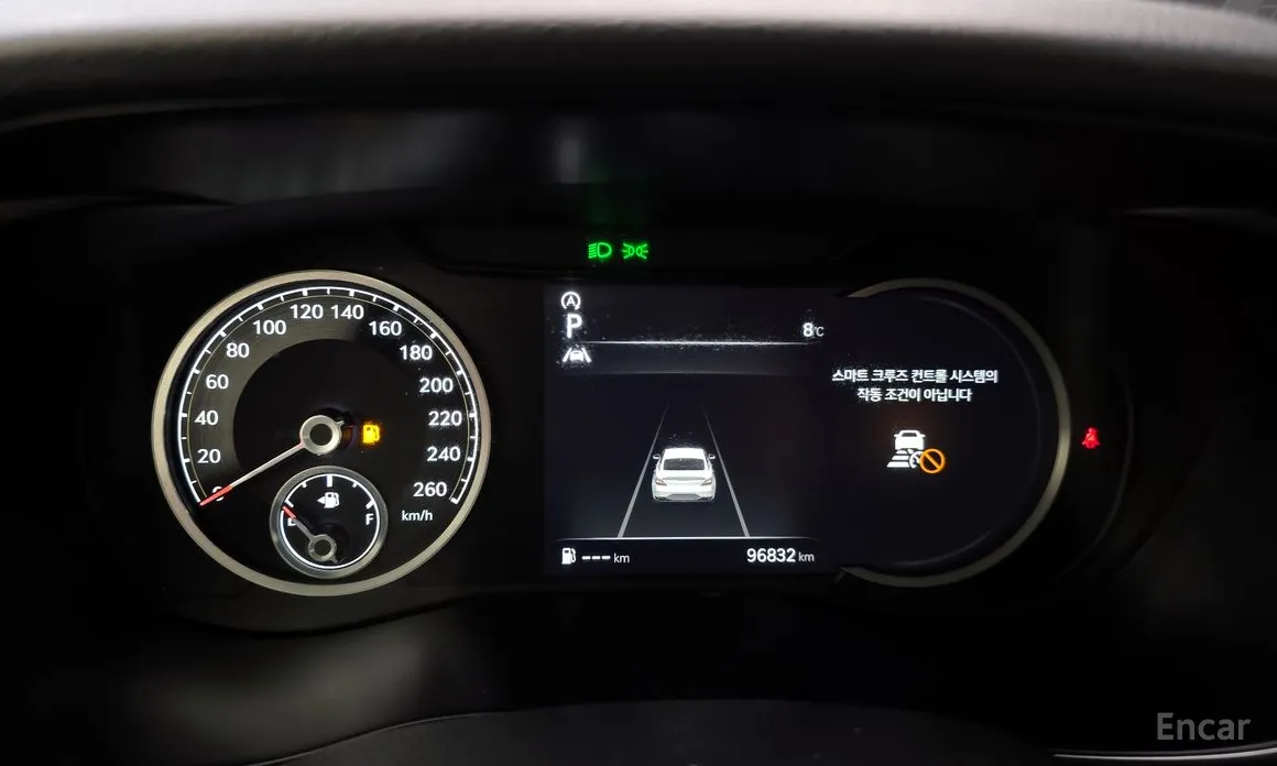 Фото 8 - Genesis G70