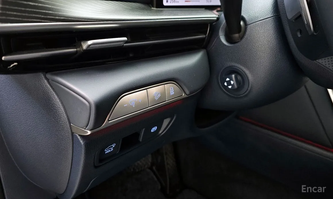 Фото 17 - Genesis GV80