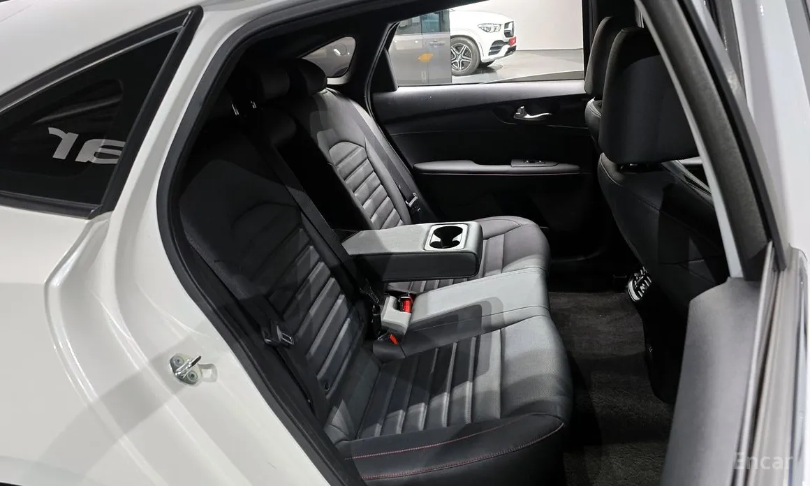 Фото 13 - Kia K3