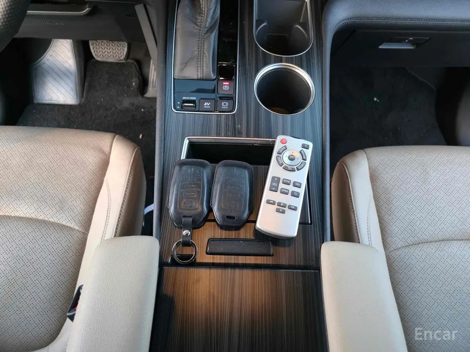 Фото 13 - Toyota Sienna