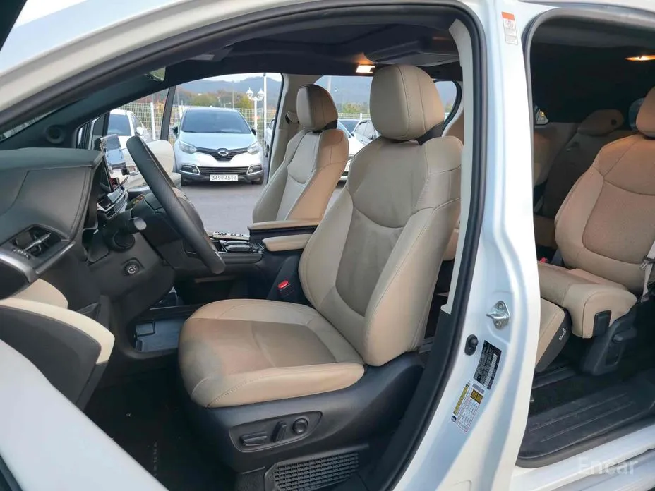 Фото 17 - Toyota Sienna