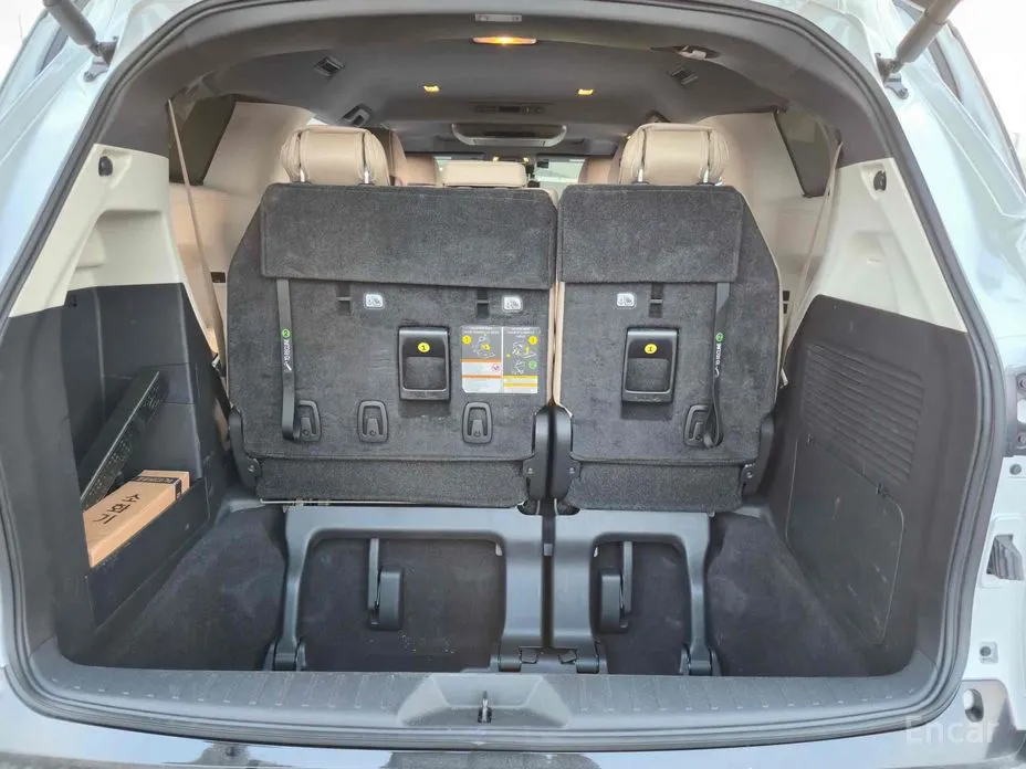 Фото 20 - Toyota Sienna