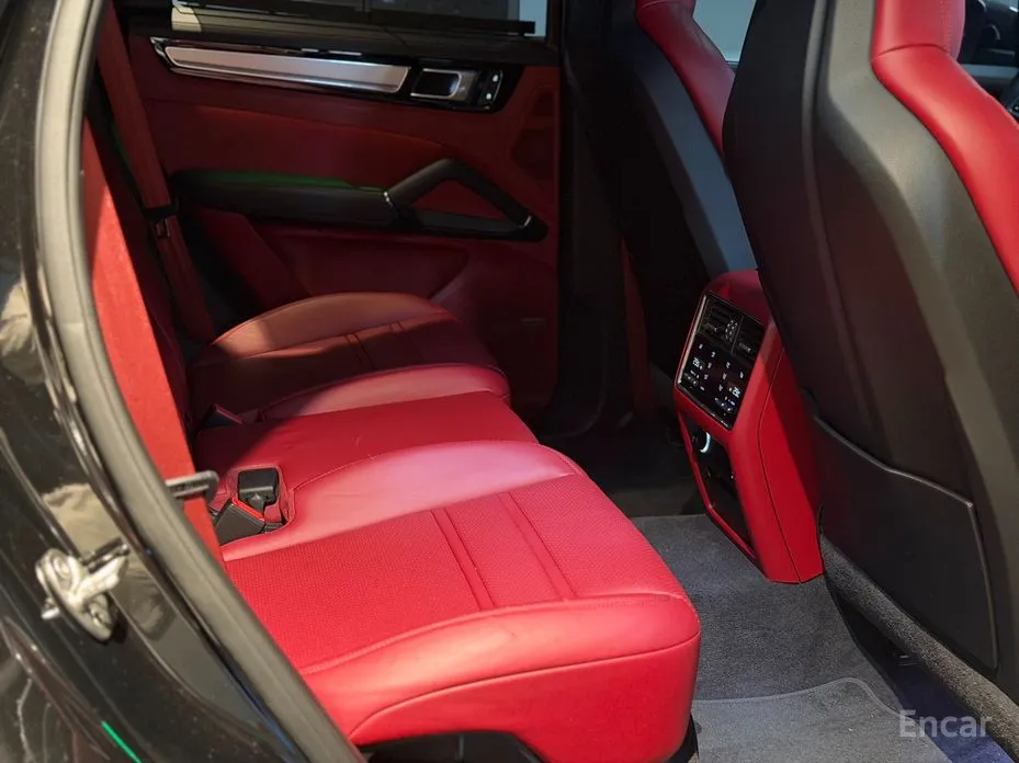 Фото 13 - Porsche Cayenne