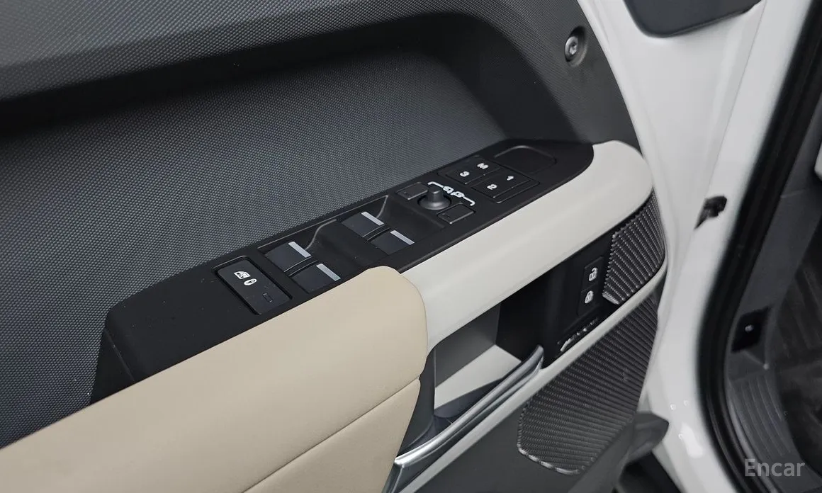 Фото 18 - Land Rover Defender