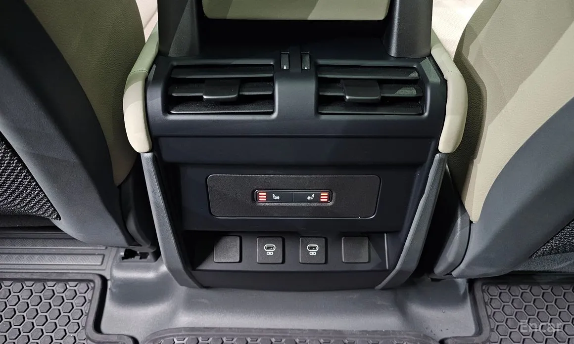 Фото 19 - Land Rover Defender