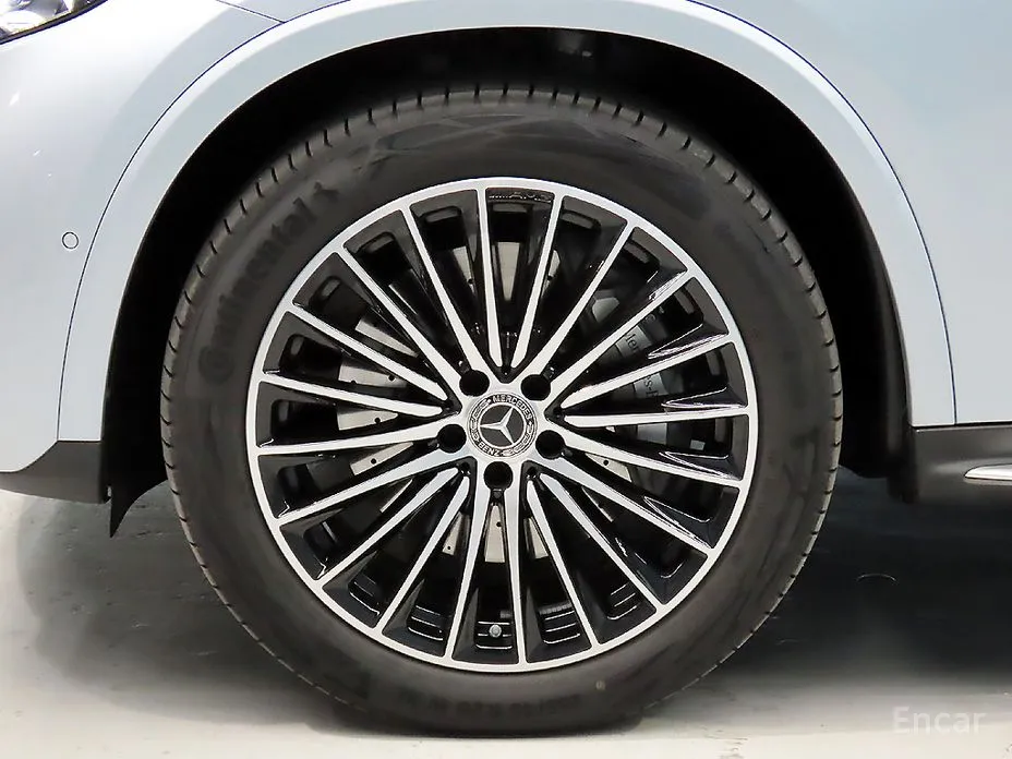 Фото 20 - Mercedes-Benz GLC-Class