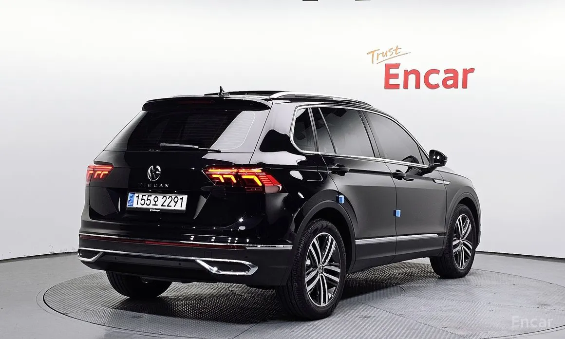 Фото 2 - Volkswagen Tiguan