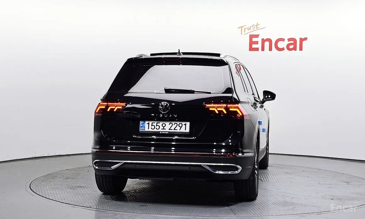 Фото 4 - Volkswagen Tiguan