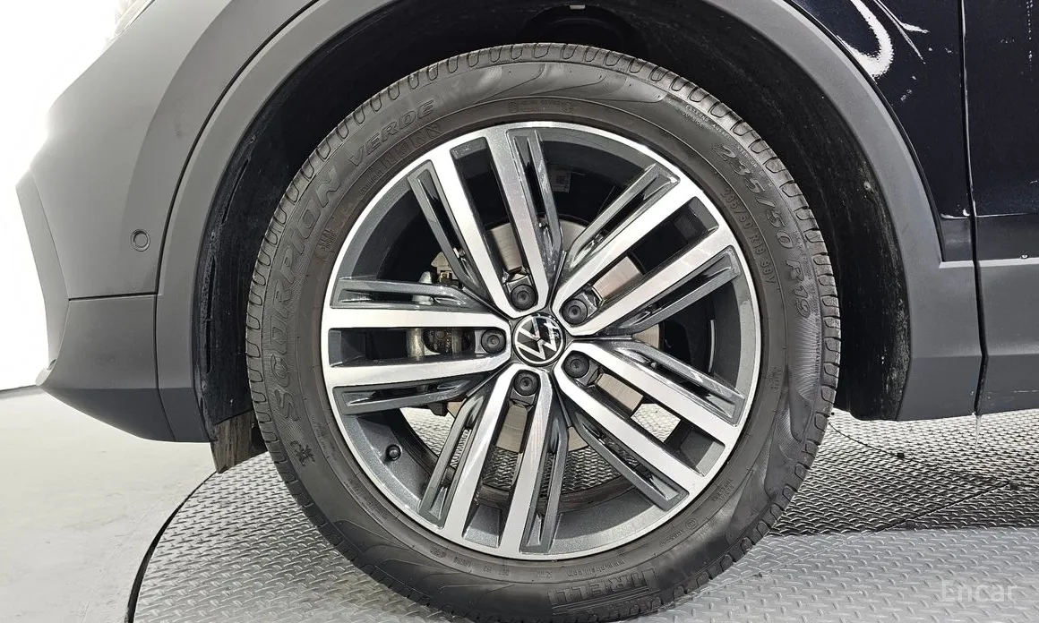 Фото 5 - Volkswagen Tiguan