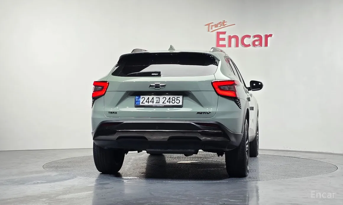 Фото 4 - Chevrolet Trax