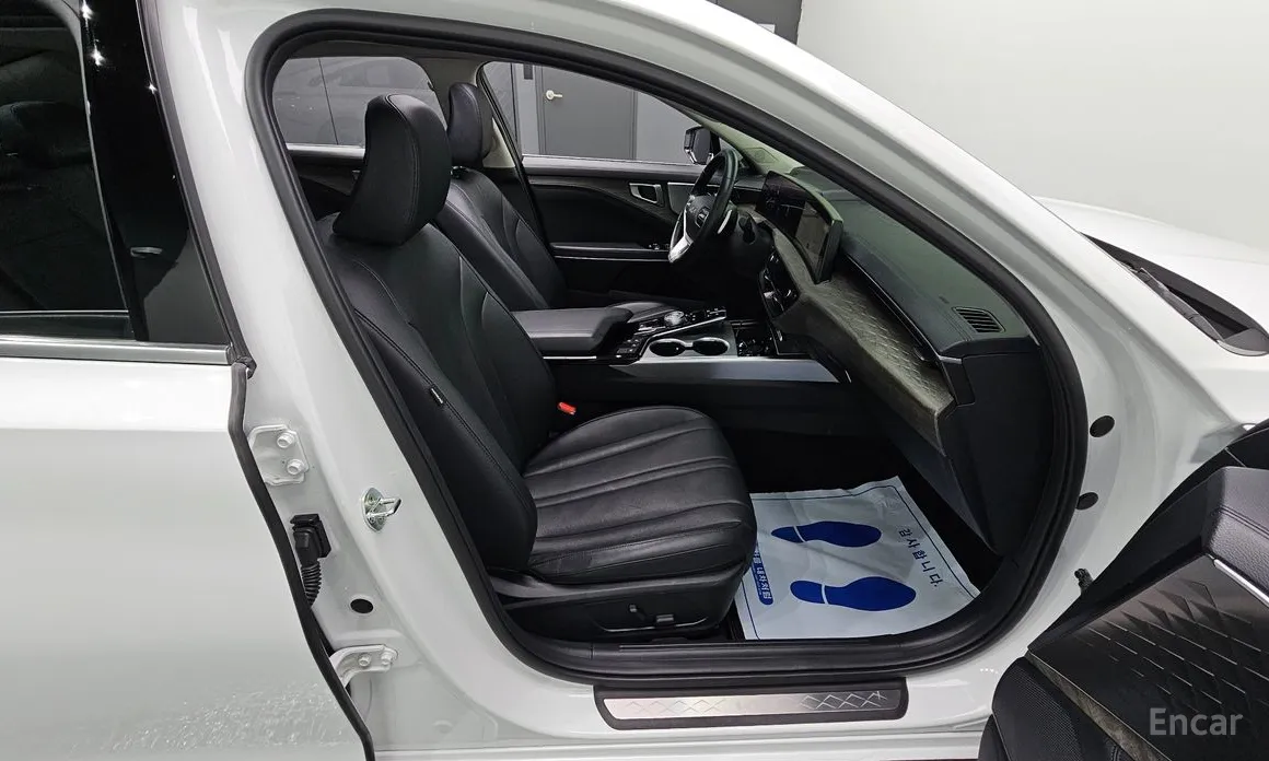 Фото 12 - Kia K8