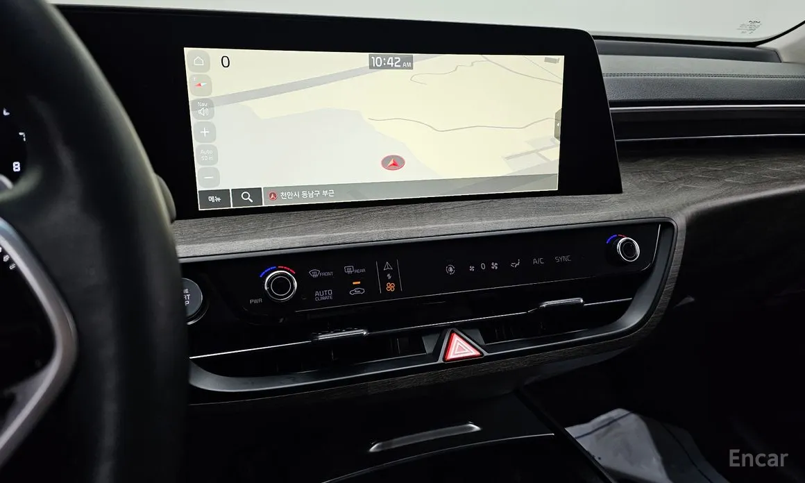 Фото 16 - Kia K8