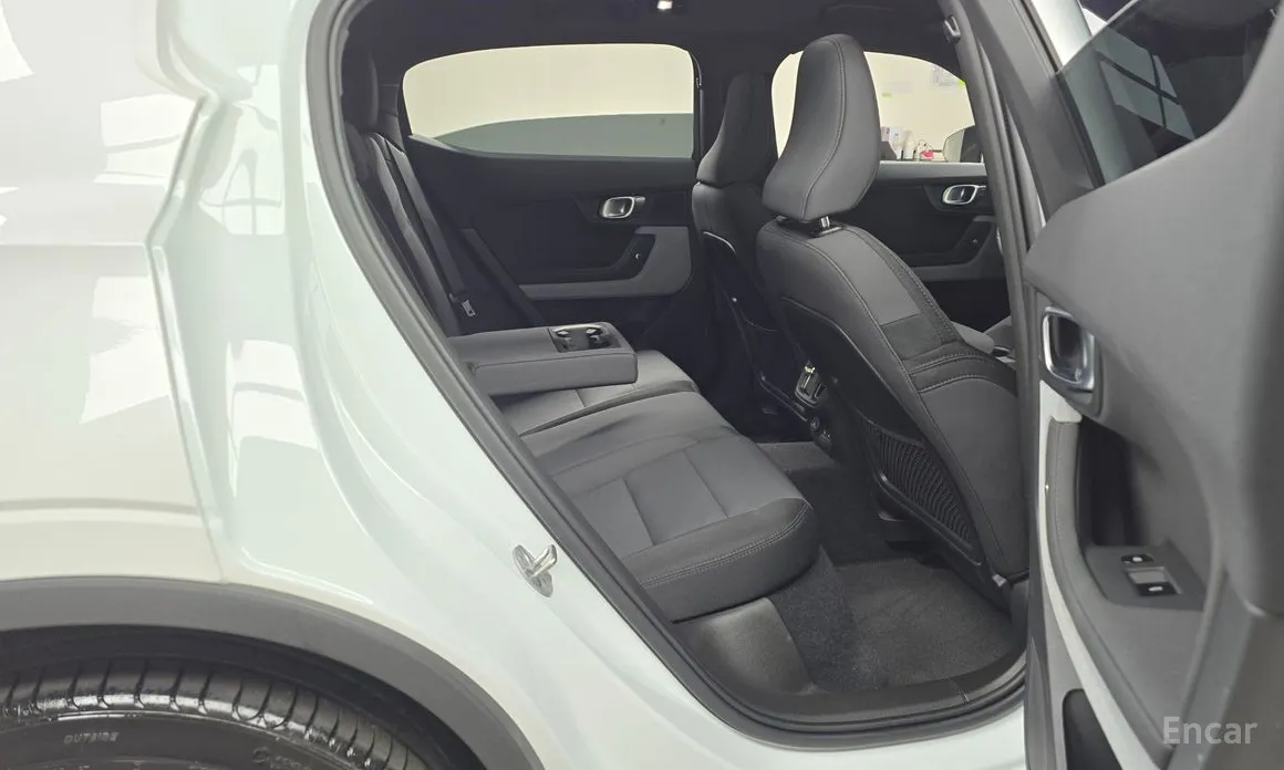 Фото 12 - Polestar 2