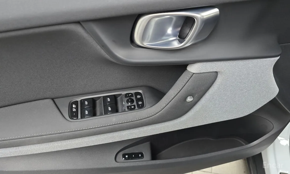 Фото 17 - Polestar 2