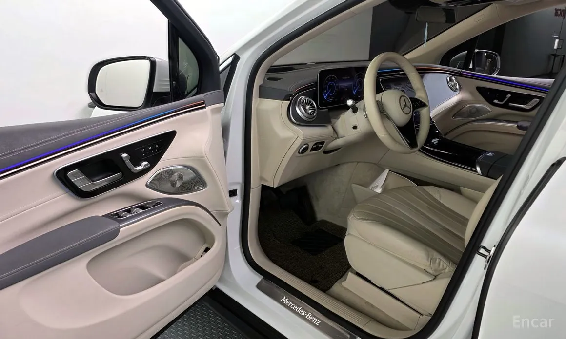 Фото 10 - Mercedes-Benz EQS