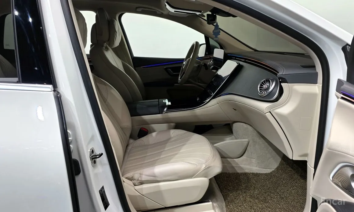 Фото 11 - Mercedes-Benz EQS