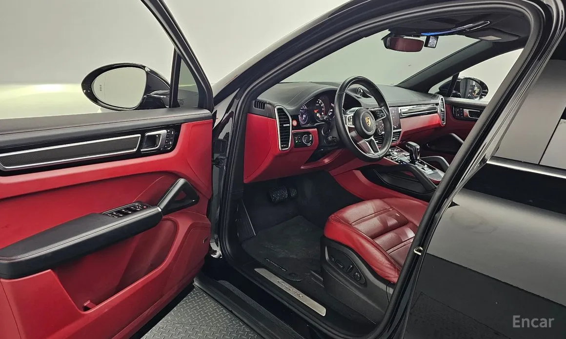 Фото 10 - Porsche Cayenne