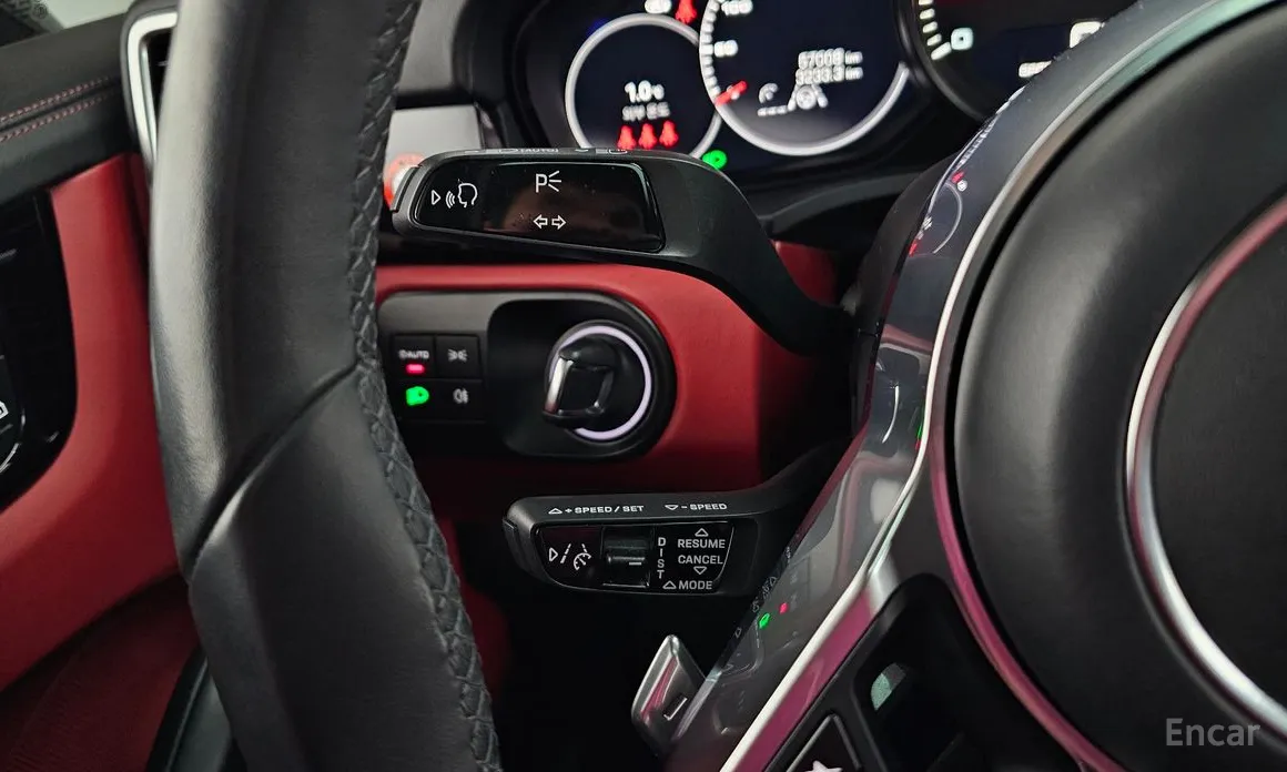 Фото 14 - Porsche Cayenne