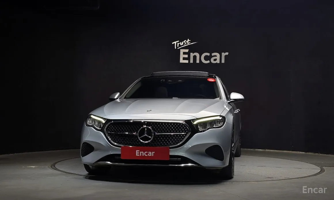 Фото 3 - Mercedes-Benz E-Class