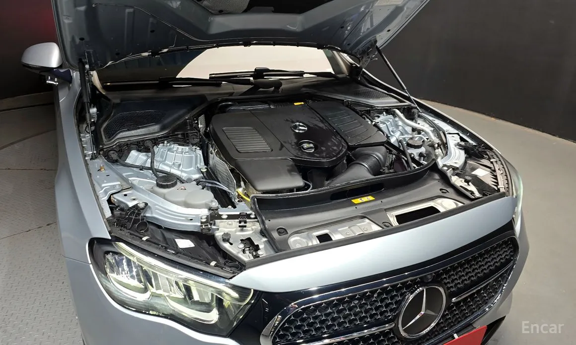 Фото 6 - Mercedes-Benz E-Class