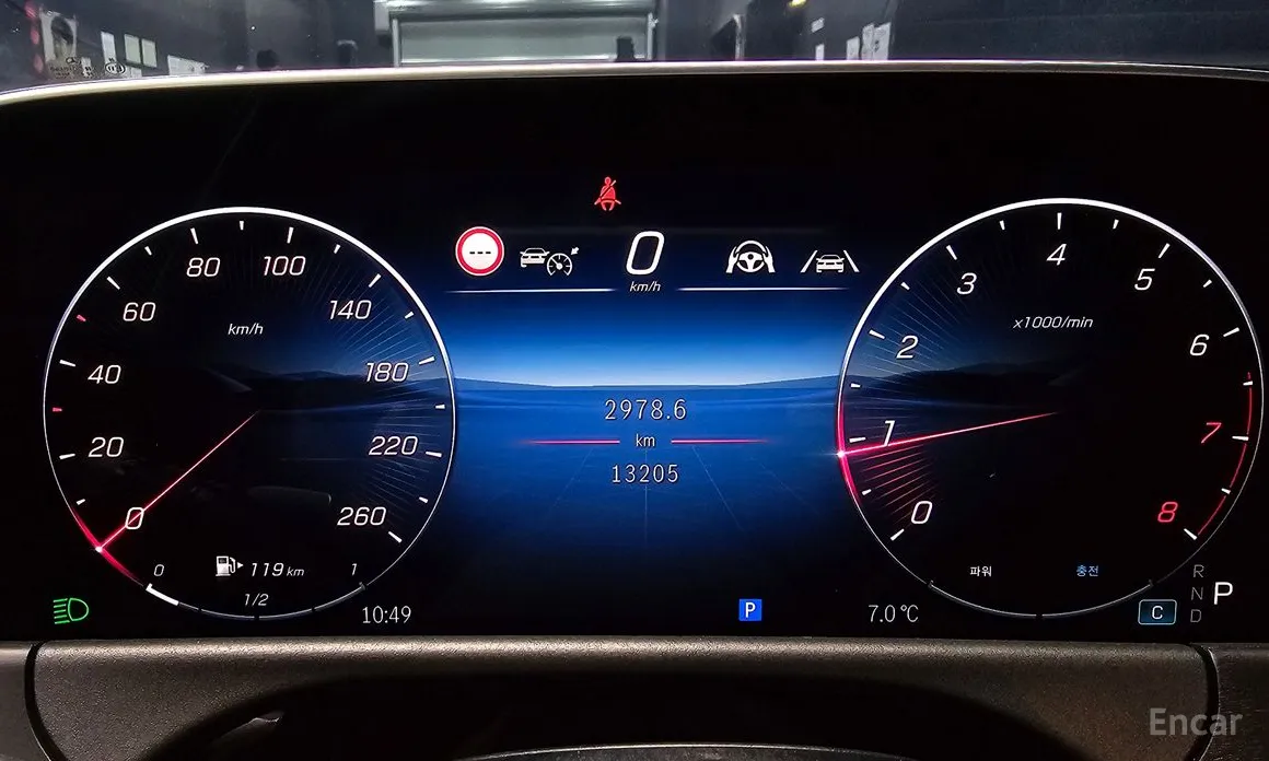 Фото 8 - Mercedes-Benz E-Class