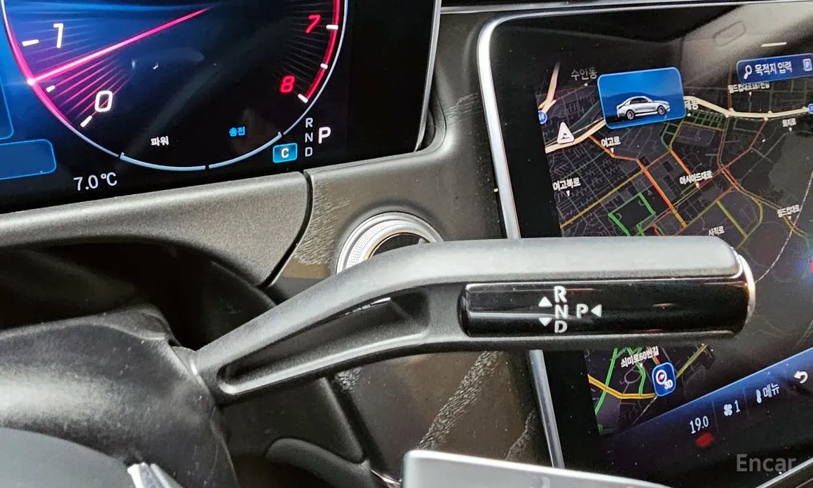 Фото 9 - Mercedes-Benz E-Class