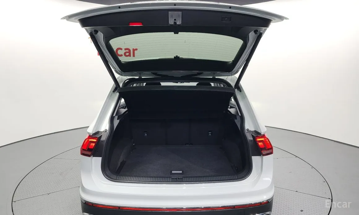 Фото 20 - Volkswagen Tiguan