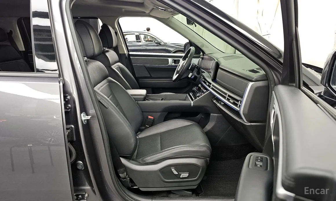 Фото 11 - Hyundai Santa Fe