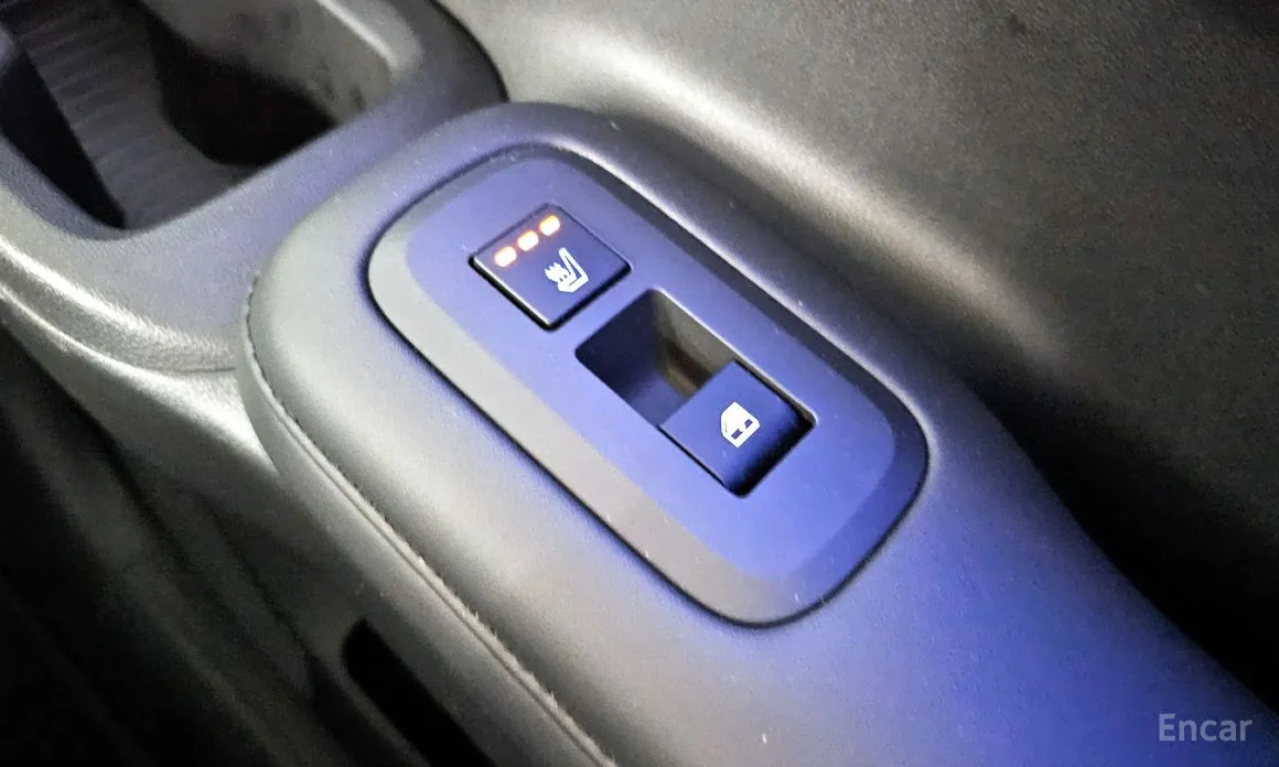 Фото 18 - Hyundai Santa Fe