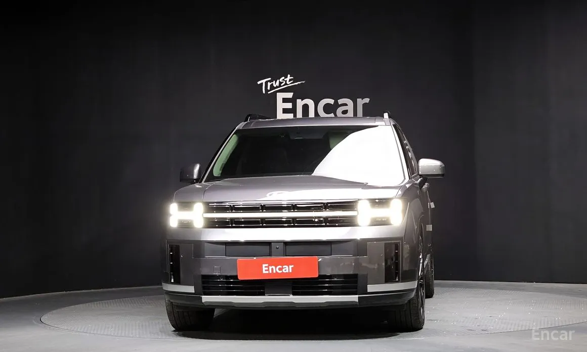 Фото 3 - Hyundai Santa Fe