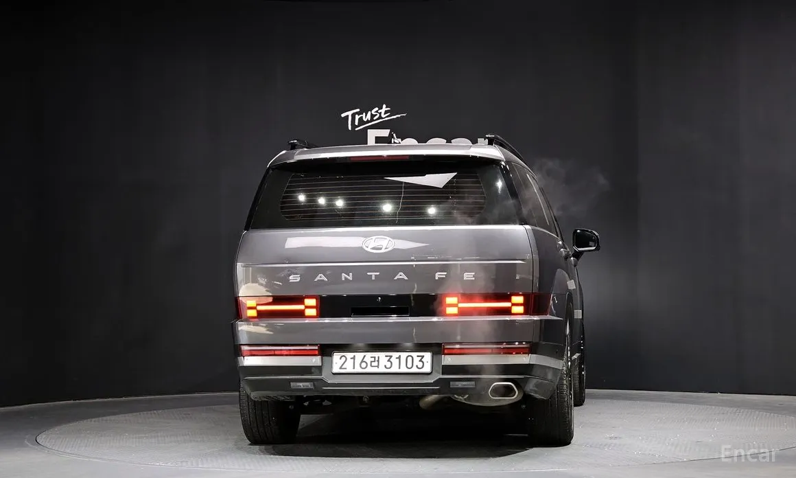 Фото 4 - Hyundai Santa Fe