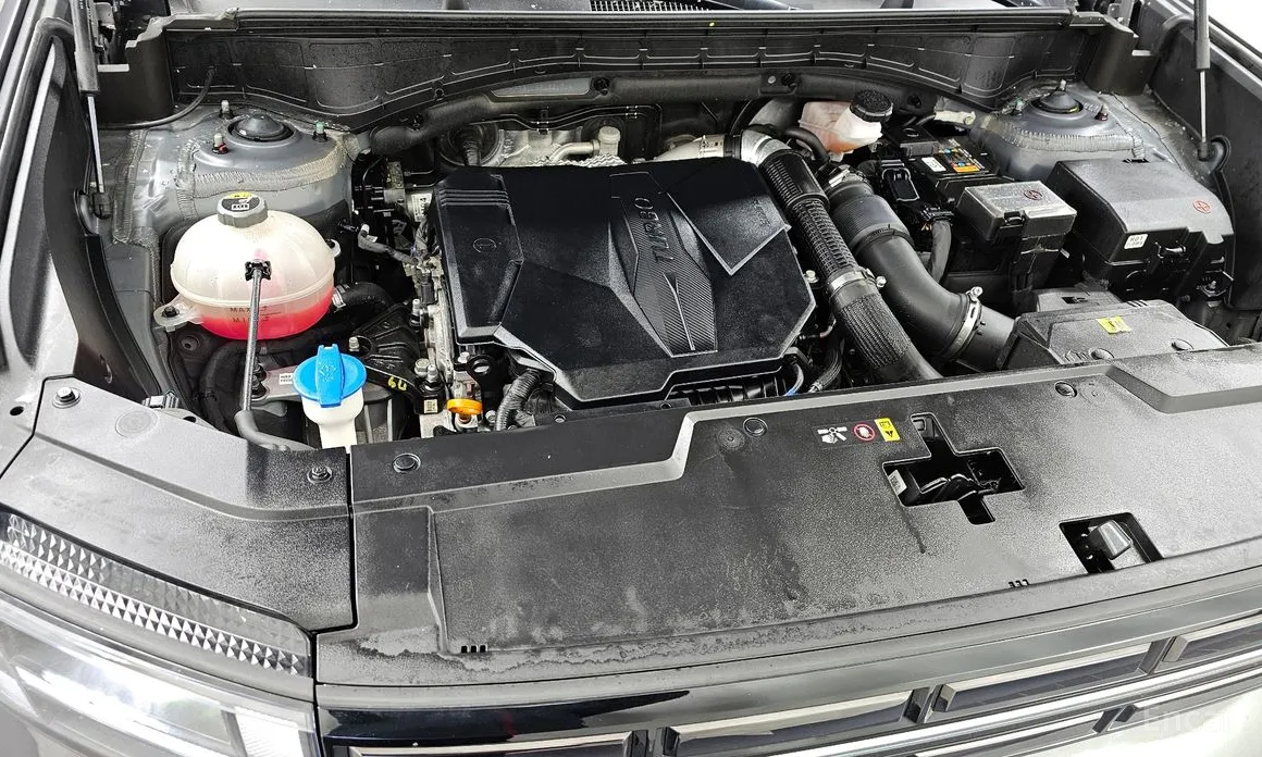 Фото 6 - Hyundai Santa Fe