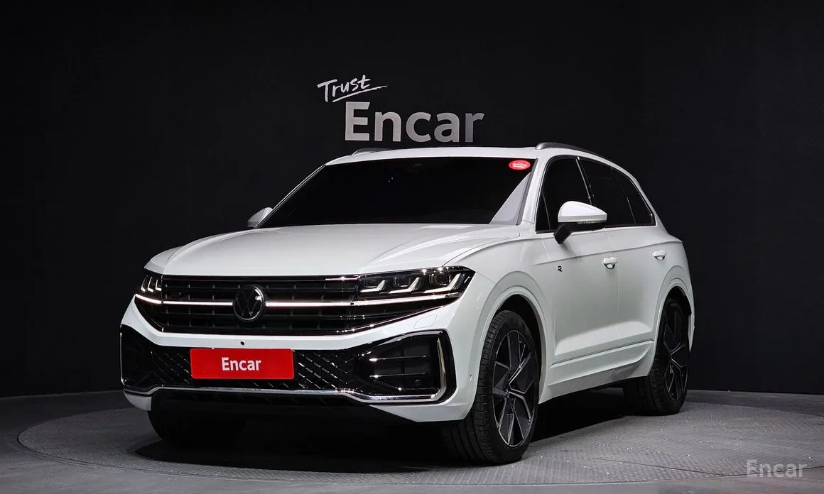 Фото 1 - Volkswagen Touareg