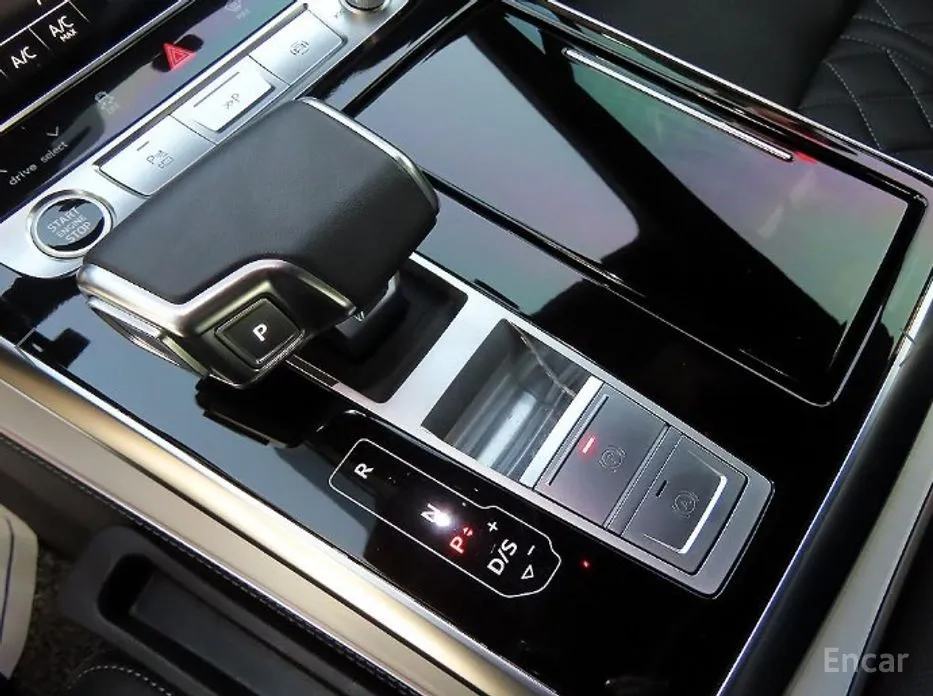 Фото 11 - Audi Q7