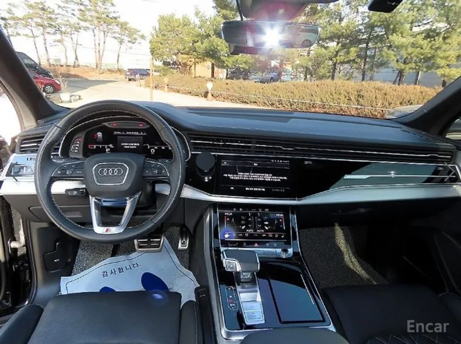 Фото 6 - Audi Q7