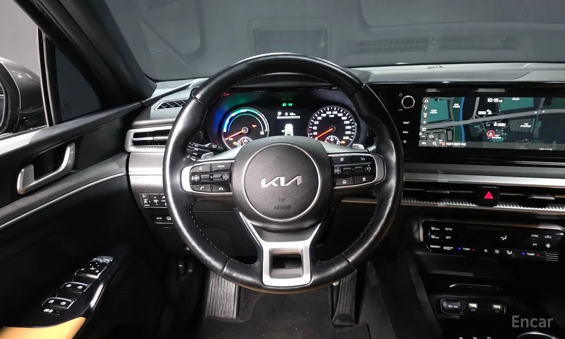 Фото 13 - Kia K5