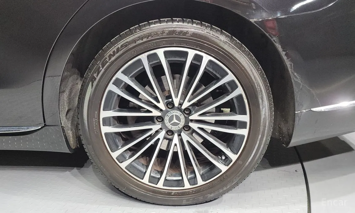 Фото 6 - Mercedes-Benz S-Class