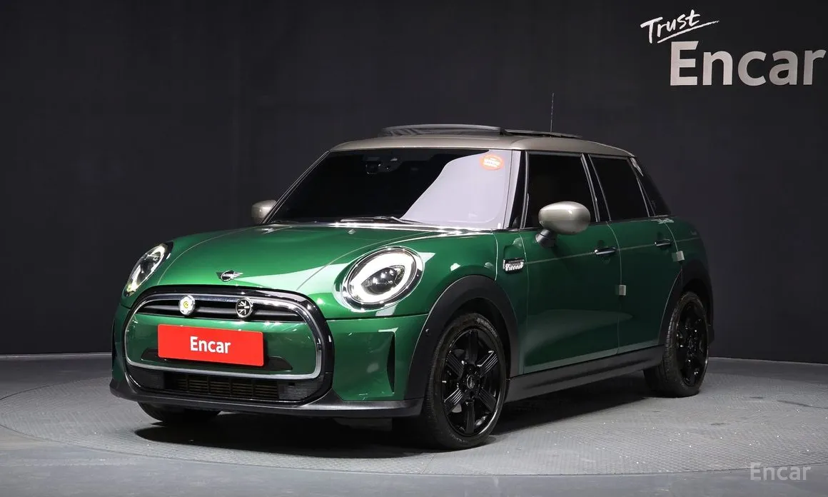 Фото 1 - Mini Cooper