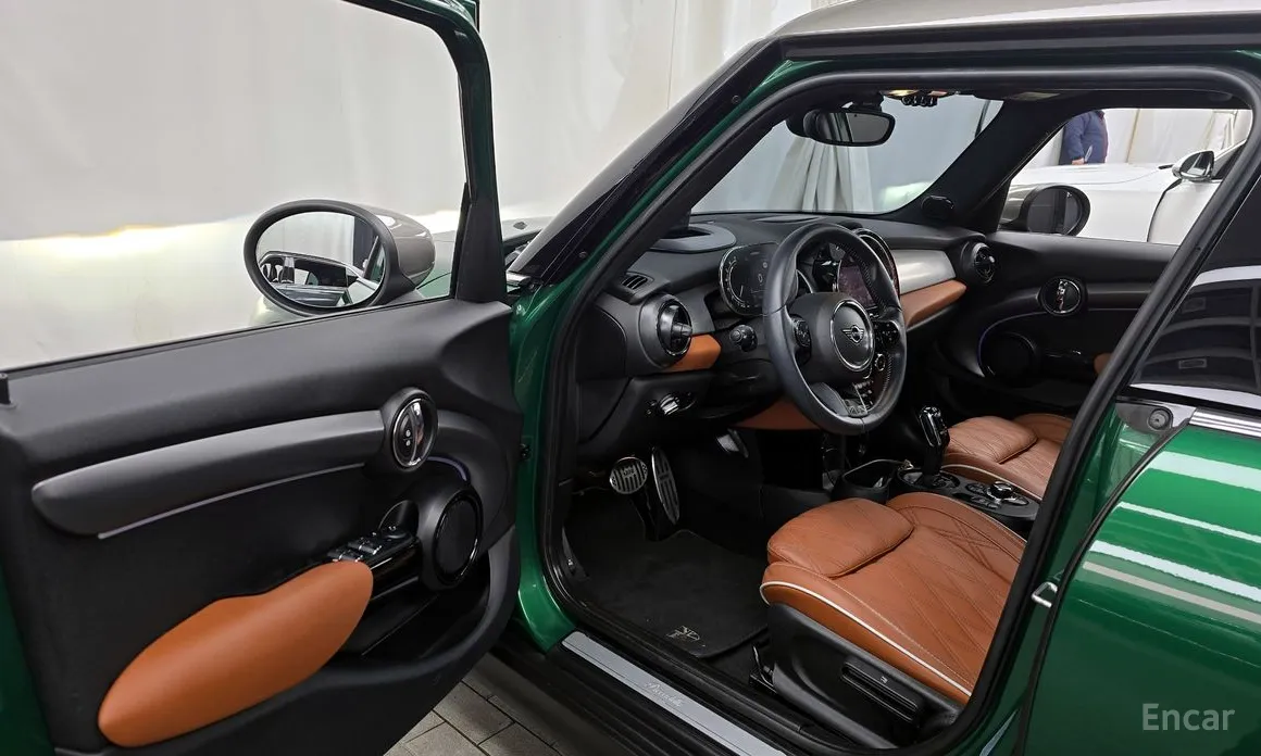 Фото 10 - Mini Cooper