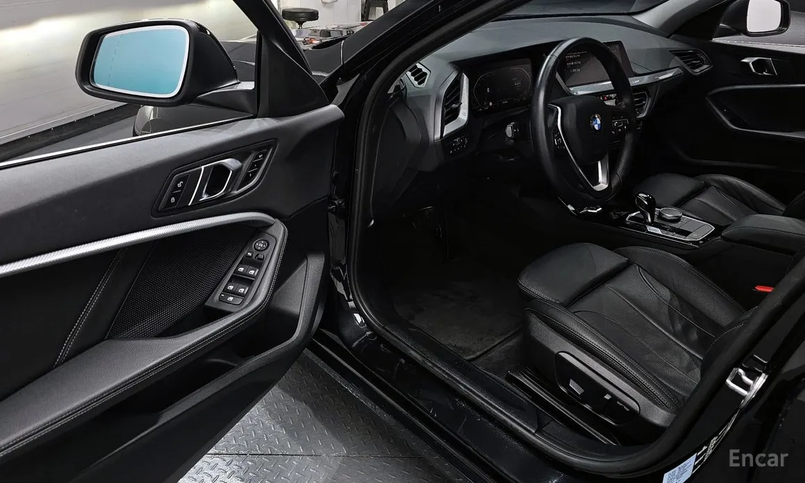 Фото 10 - BMW 1 Series