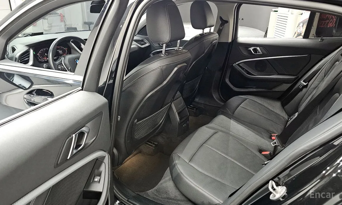 Фото 11 - BMW 1 Series