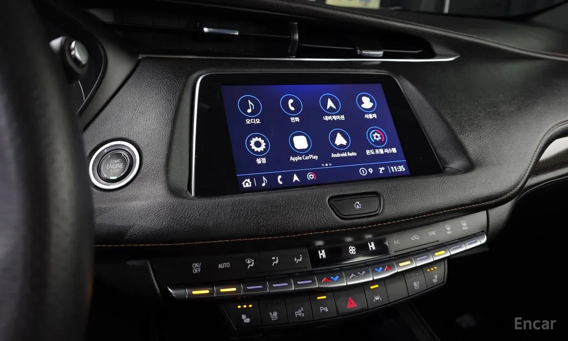 Фото 12 - Cadillac XT4