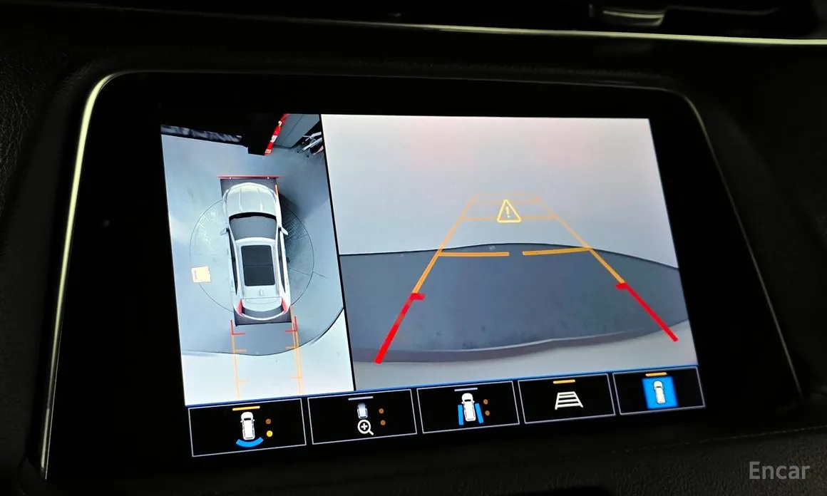 Фото 13 - Cadillac XT4