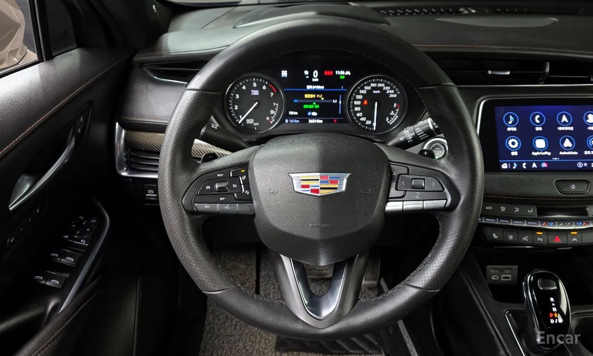 Фото 15 - Cadillac XT4